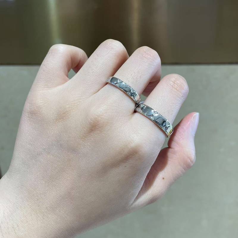 S925银镀白金情侣对戒定制选款副石莫桑钻0.13ct